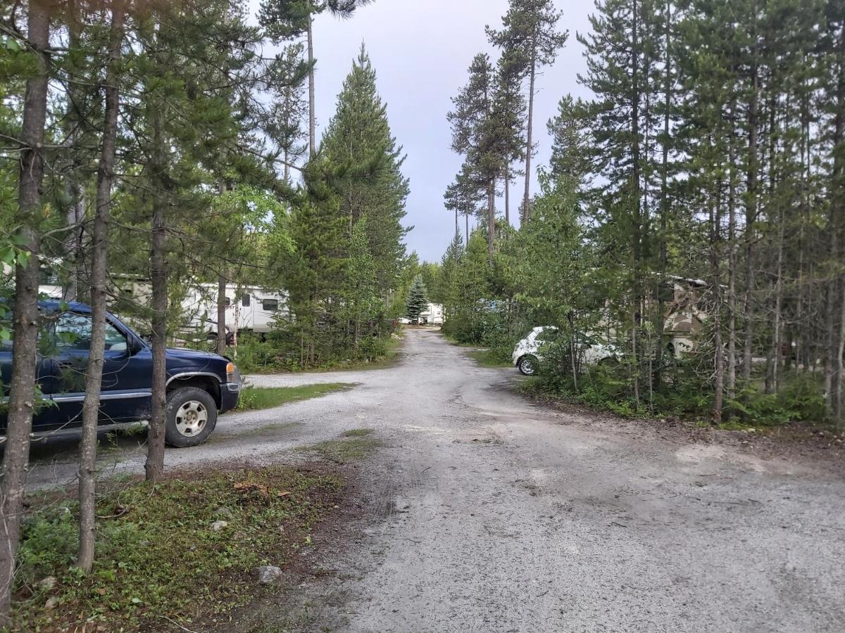 Blue River Cabins & Campgrounds Екстер'єр фото
