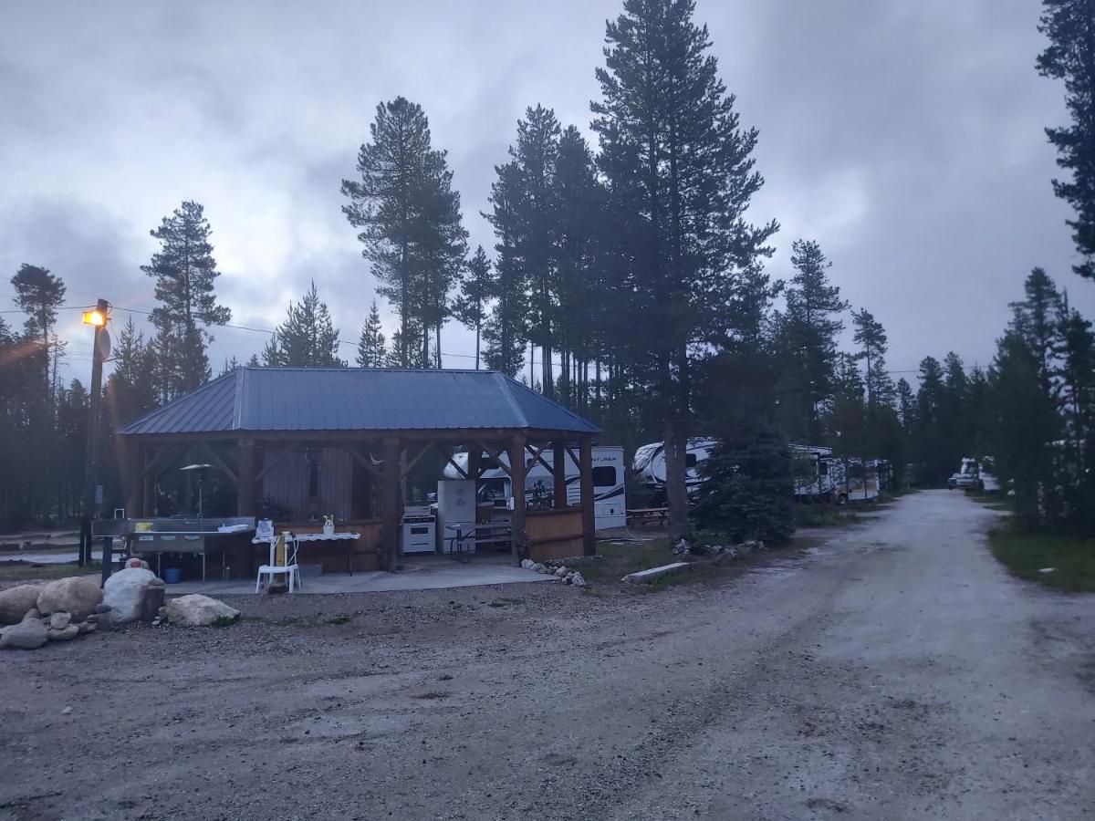 Blue River Cabins & Campgrounds Екстер'єр фото