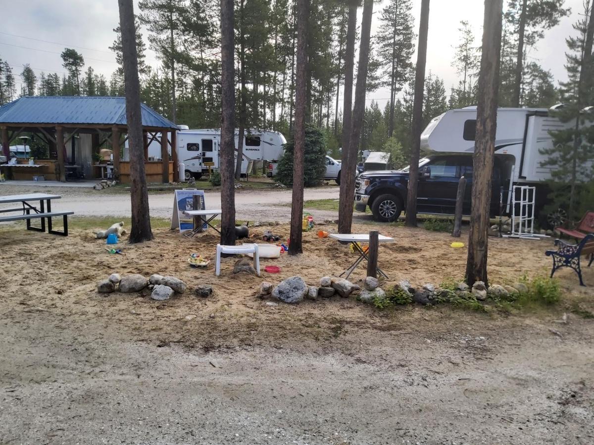 Blue River Cabins & Campgrounds Екстер'єр фото
